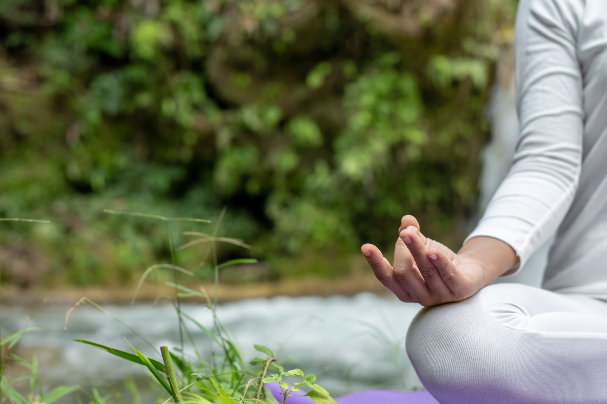 Types of dhyana explaining meditation and its practice
