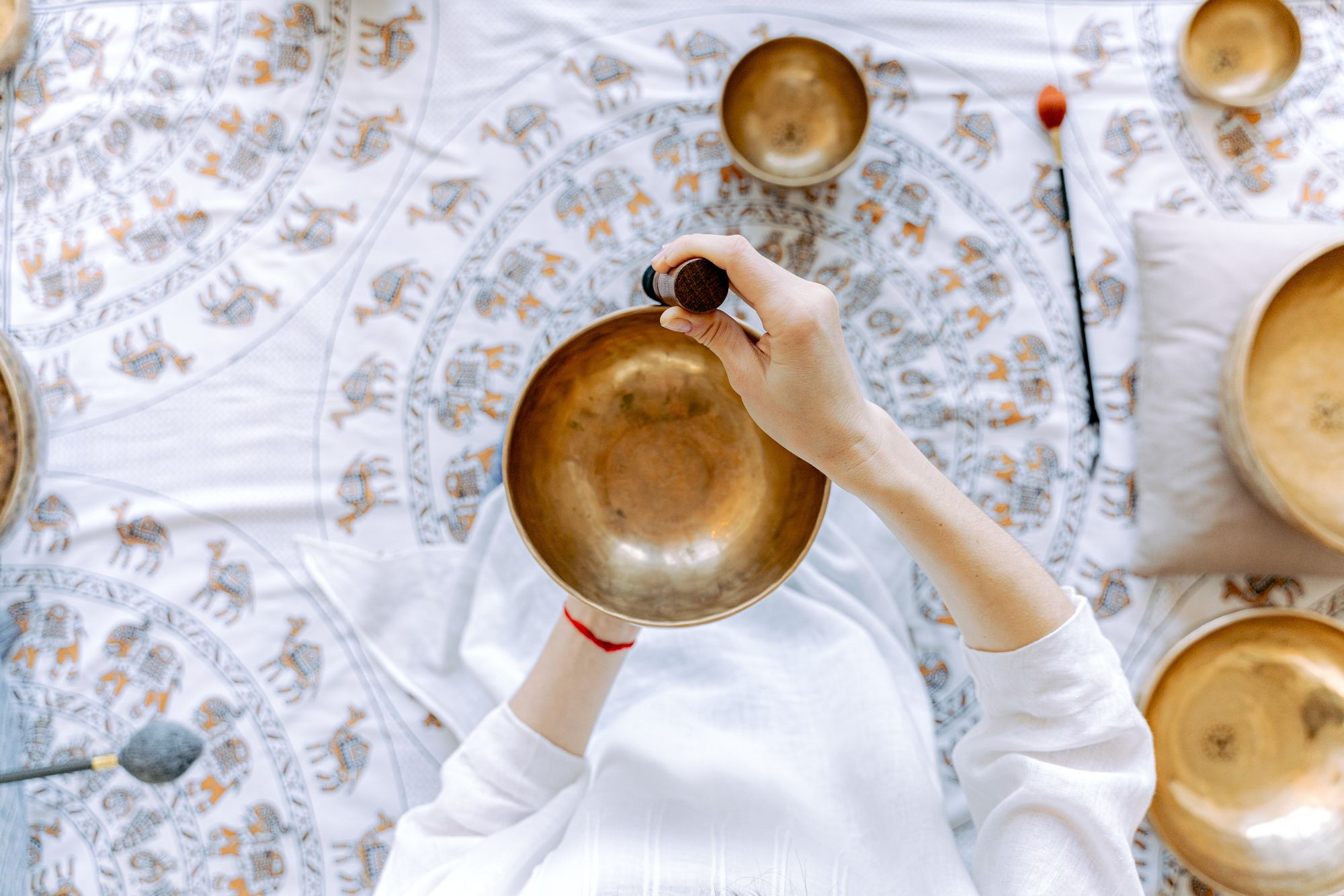 Type of dhyana: Sound bath meditation using singing bowls