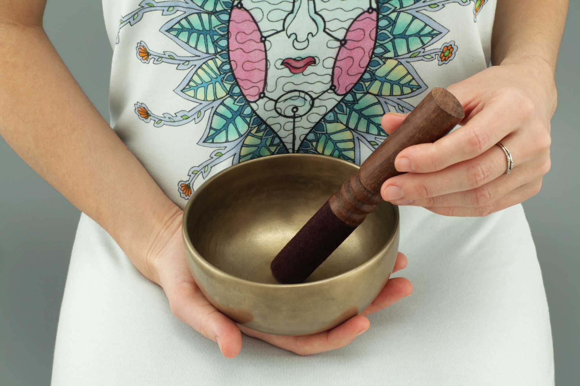 Meditate with music: Sound of silence meditation and singing bowls for sound healing