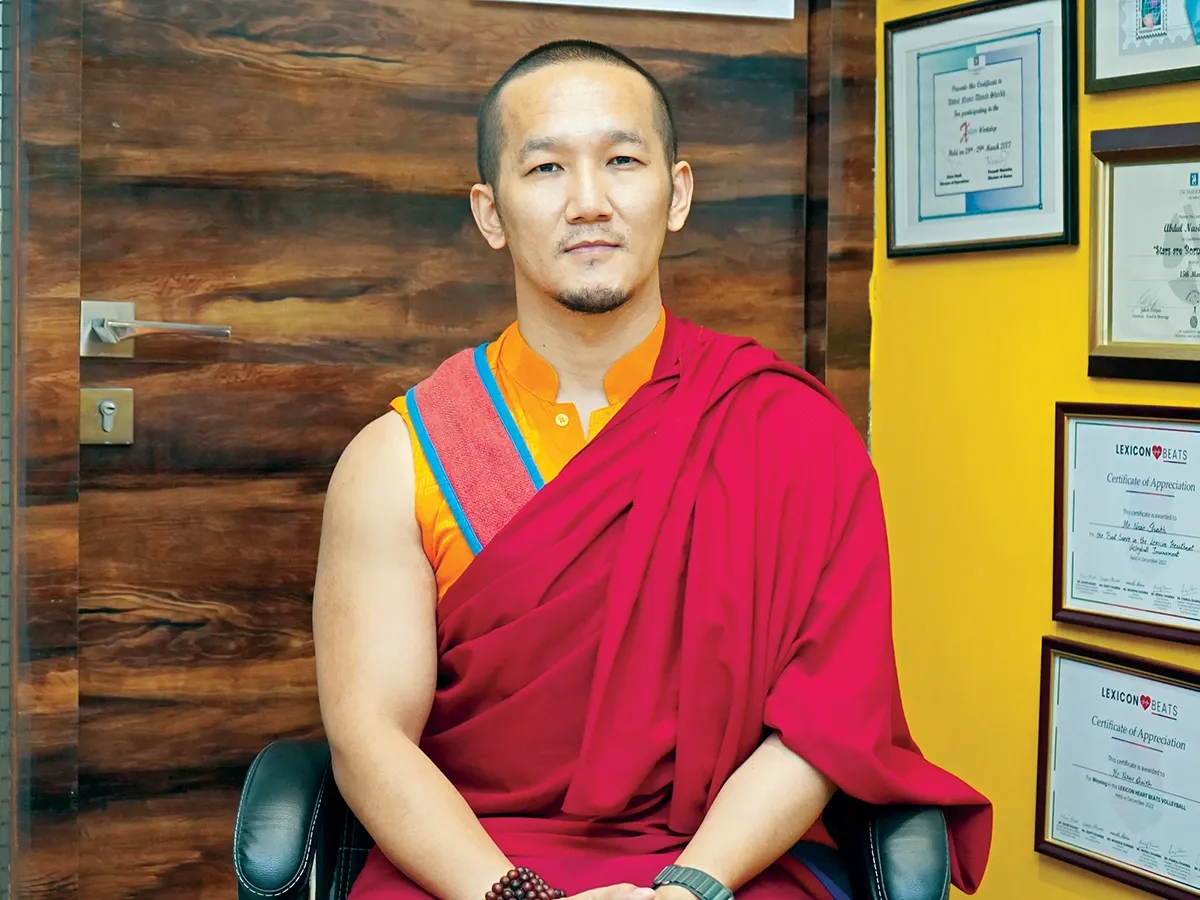 Chokyong Palga Rinpoche citing Buddhist chanting Kuber mantra lyrics for money