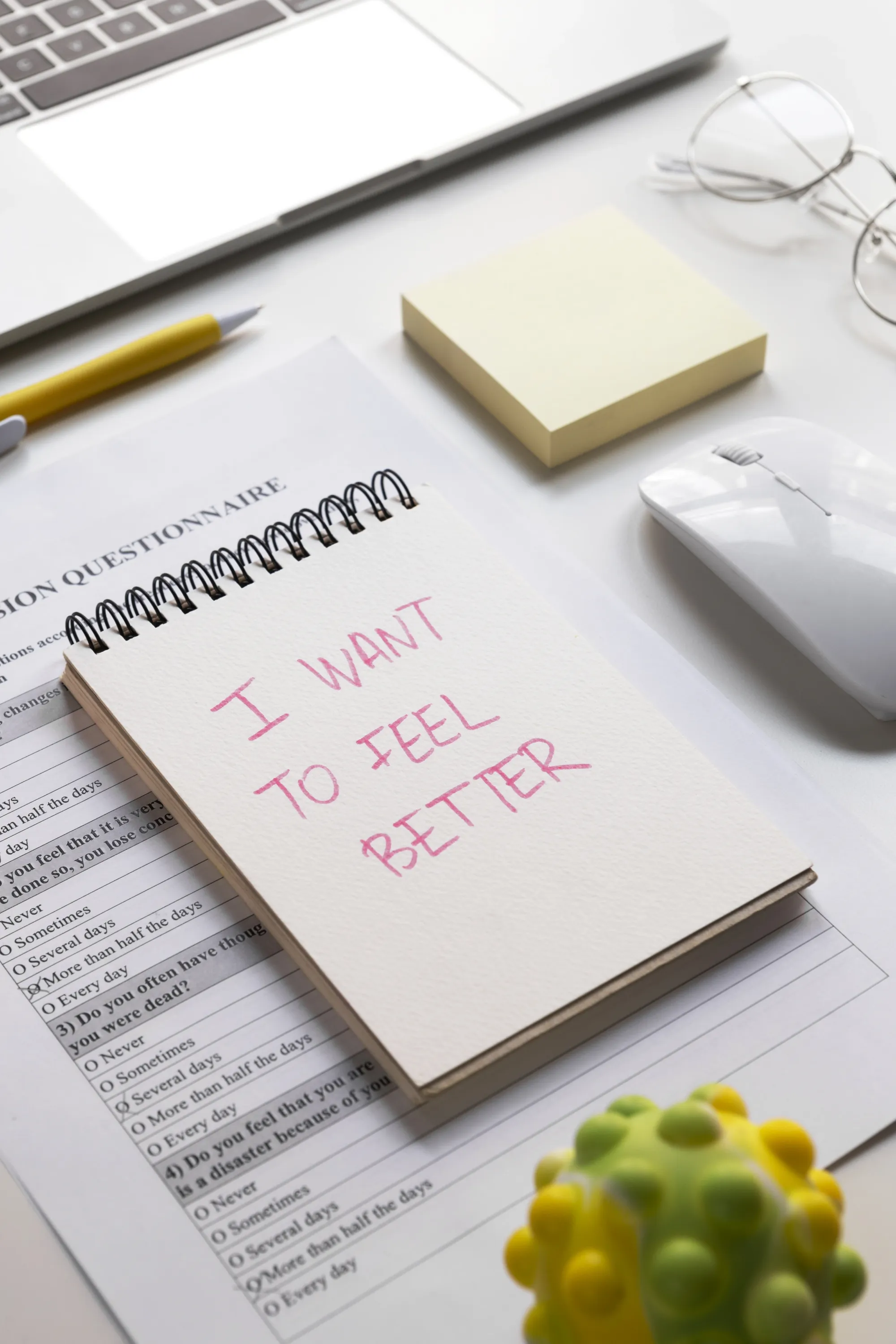 Advantages of journal to boost mental health and well being